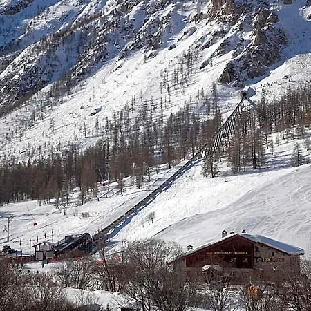 Отель Maisons De Montagne Le Samovar